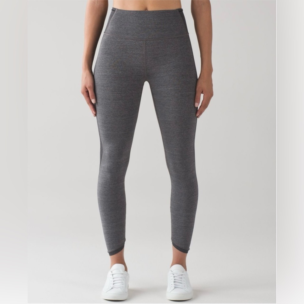 Lululemon - Featherlight Tight